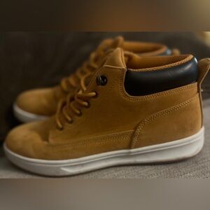 PORTLAND by Portland Boot Company Dover Chukka Boots,
Wheat~Size Men's 6.5